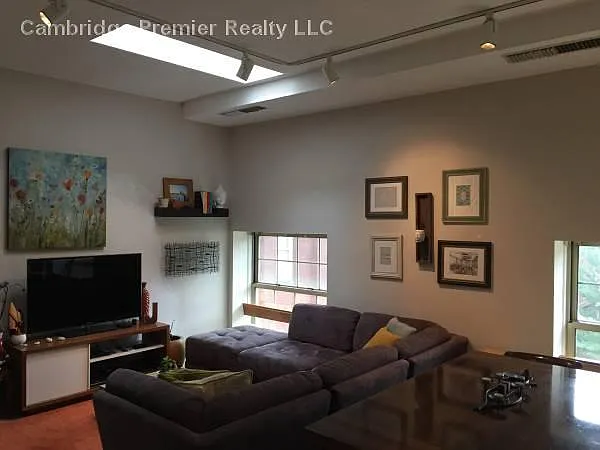 54 Forest St #412 — Photo 3
