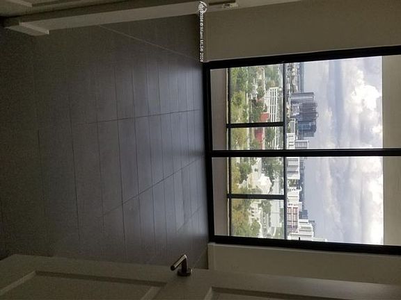 4th image of 1600 NE 1st Ave APT 1817