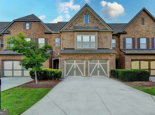 5820 Shiloh Woods Dr, Cumming, GA 30040