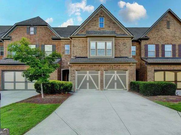 5820 Shiloh Woods Dr, Cumming, GA 30040