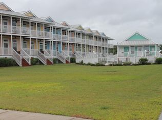 1515 E Beach Blvd APT 114, Pass Christian, MS 39571