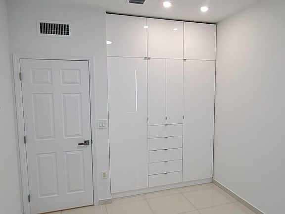 4th image of 1661 SE 29th Ct Unit 105