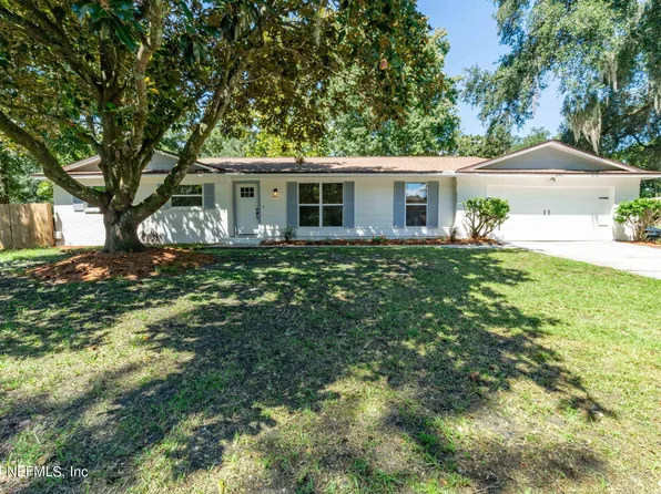 2142 CHABLIS Court E, Orange Park, FL 32073