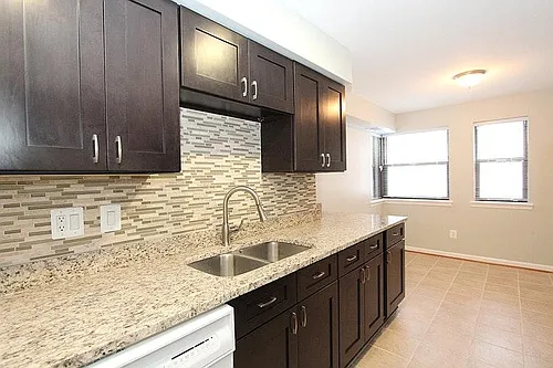 11200 Chestnut Grove Sq #1 Photo 1