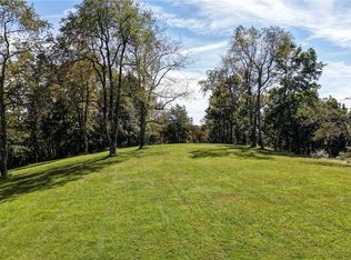 Edie Hill Rd SE, Uhrichsville, OH 44683