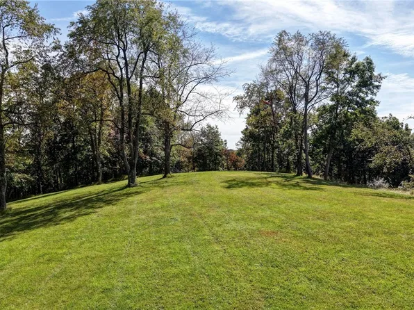 Edie Hill Rd SE, Uhrichsville, OH 44683