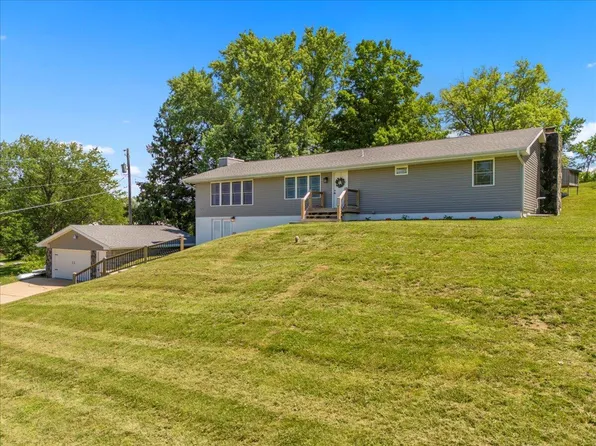 22403 Three Bridge Rd, Council Bluffs, IA 51503