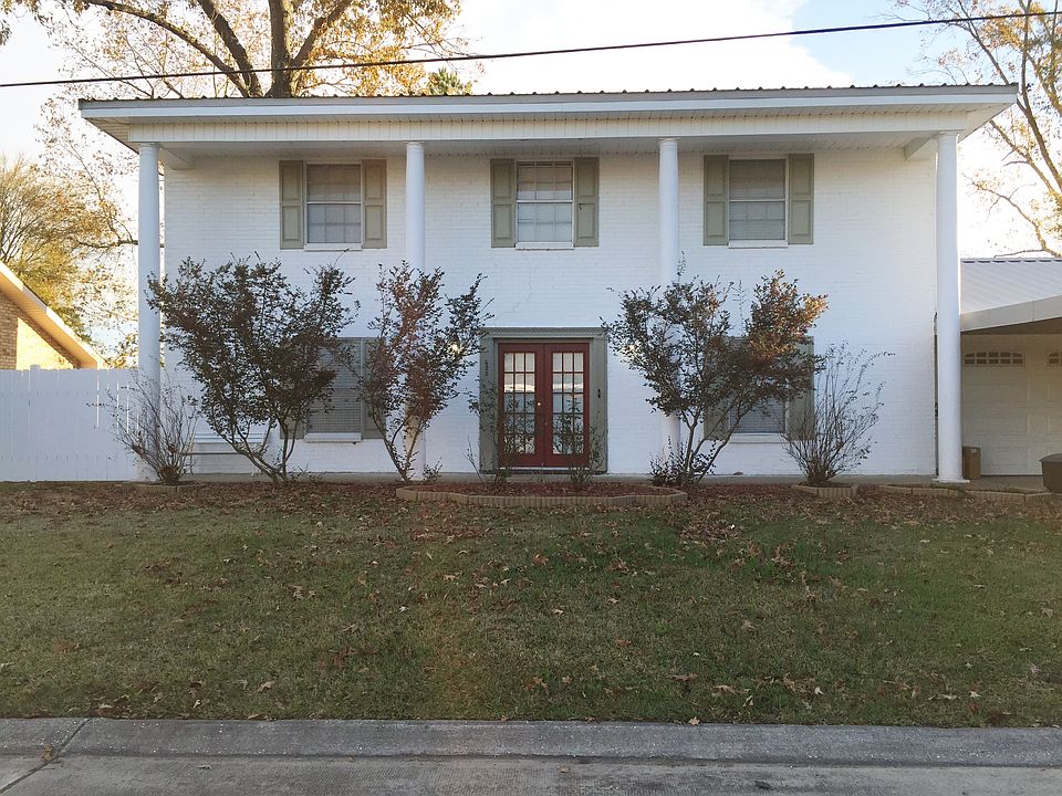 1st image of 425 S Holly Hill Cir