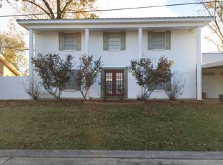 425 S Holly Hill Cir, Westlake, LA 70669
