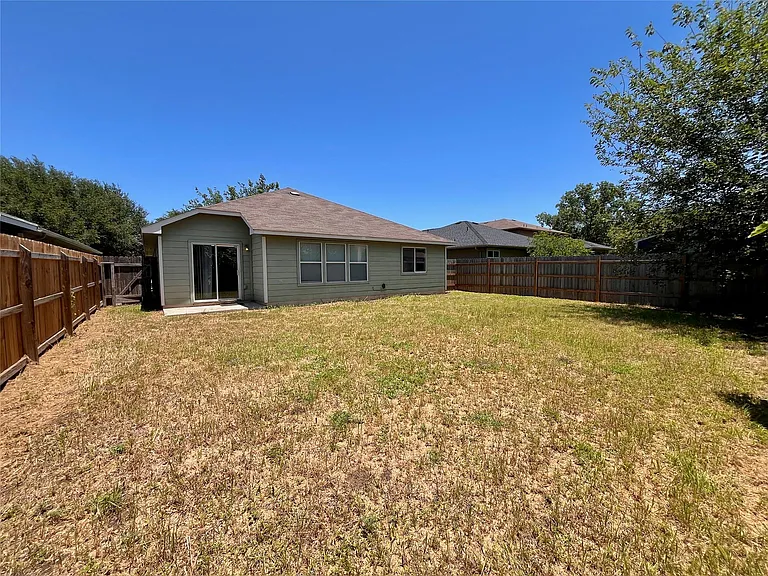 11505 Burton St — Photo 15