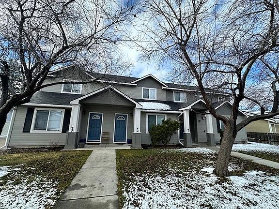 Front of Building (Townhouse is middle one)