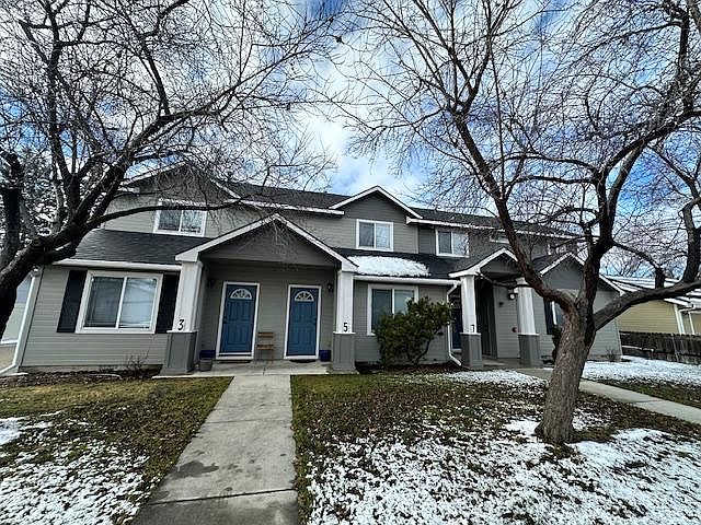 Front of Building (Townhouse is middle one)