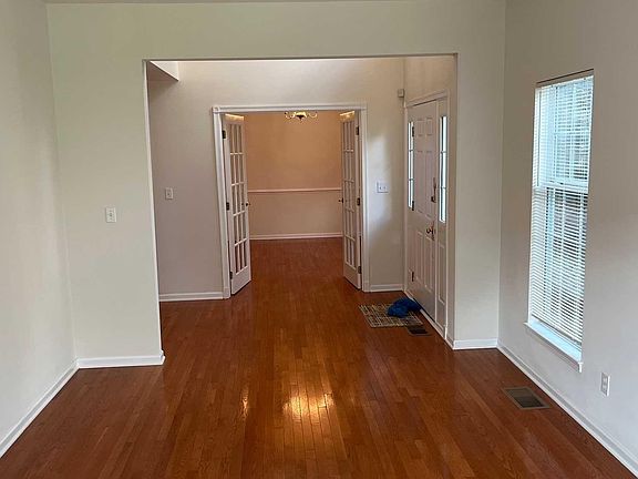 4th image of 734 Huntington Dr #0