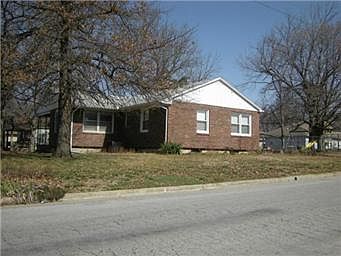 2nd image of 2409 Willow St