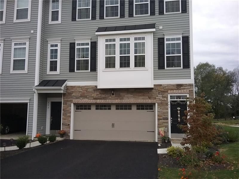 1st image of 245 Eagle Dr