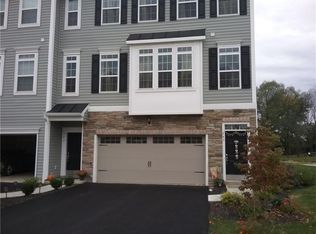 245 Eagle Dr, Cranberry Twp, PA 16066