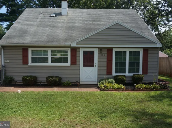 1052 Spruce St, Middletown, PA 17057