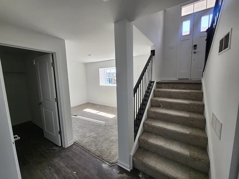 1033 Atterberg Rd — Photo 12