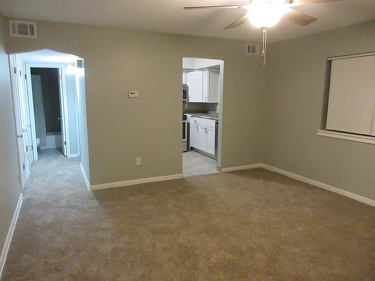 4729 California St — Photo 6