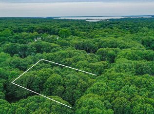 25 Whalers Dr, Sag Harbor, NY 11963