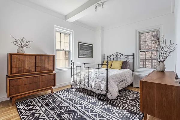 Sold by Stribling | media 8