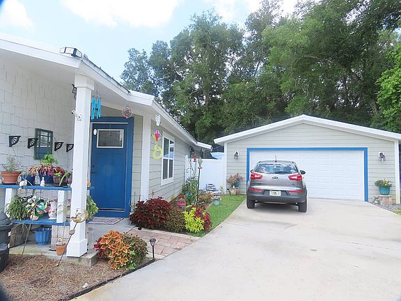 5th image of 101 Willow Dr