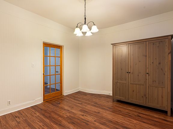 3rd image of 264 Driggs Ave APT 1