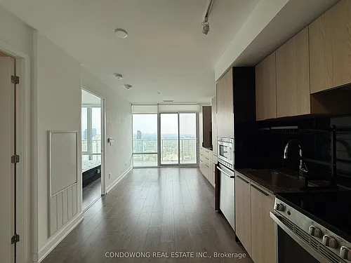 501 Yonge St Photo 1