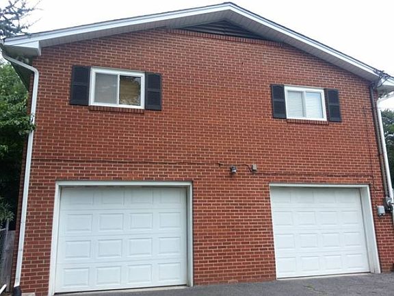 2nd image of 509 W Beaver Creek Dr