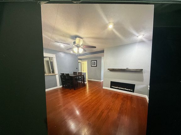 4th image of 801 S Walnut St #4