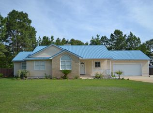 126 Gales Dr, Newport, NC 28570