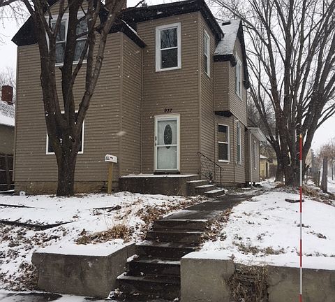 2nd image of 937 York Ave