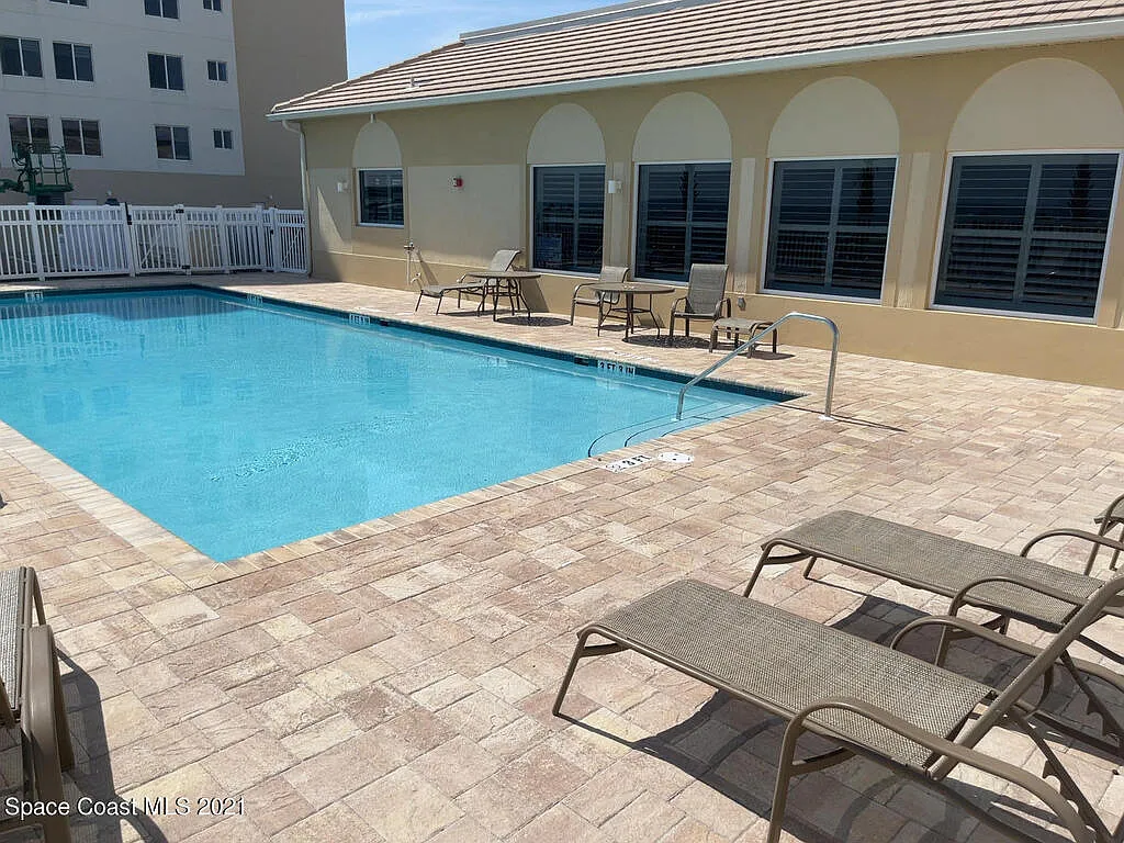 3 bed, 2472 sqft, $7,000 — Photo 4