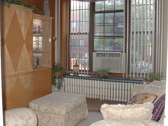 2nd image of 2614 W Superior St #2
