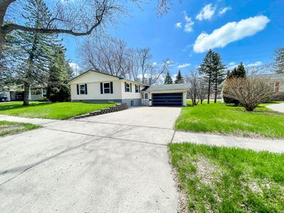 2010 Derdall Dr, Brookings, SD, 57006