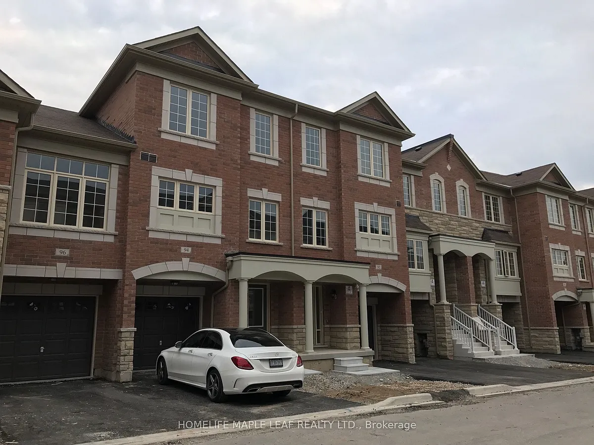 Photo 1 of 8 - 94 Aspen Hills Rd #90 - Brampton, ON Primary Photo - 94 Aspen Hills Rd #90
