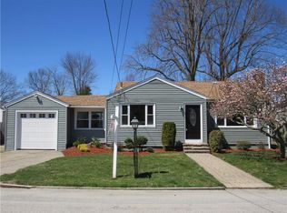 28 Tara St, Johnston, RI 02919