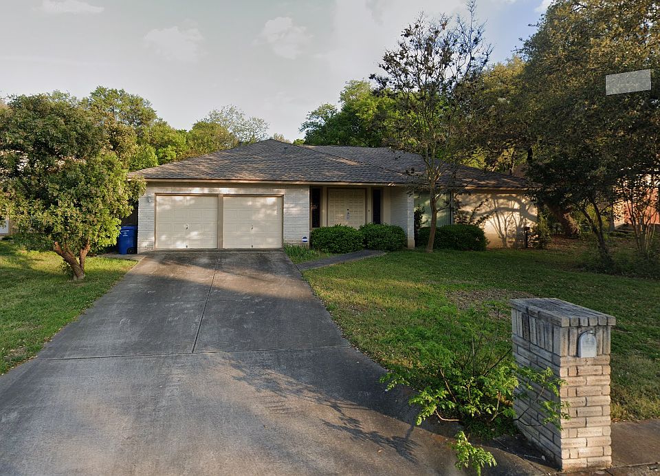 1st image of 3010 Charter Crest St