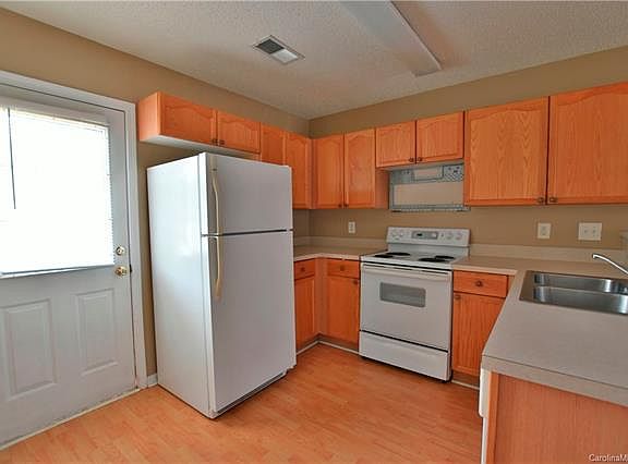 5th image of 480 Lexie Ln
