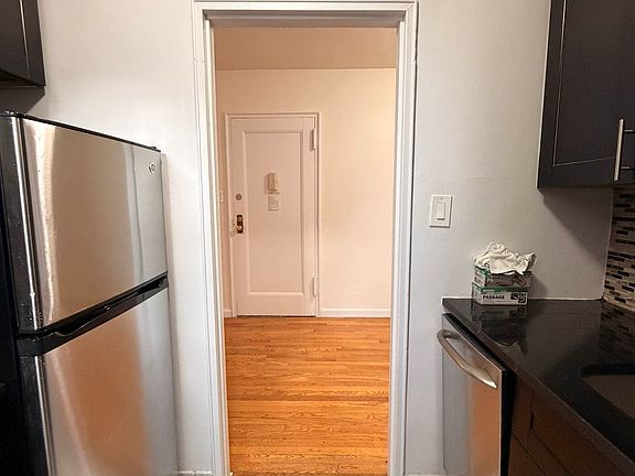 3rd image of 8502 139th St APT 4L