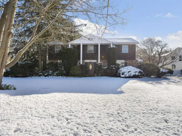 36 Meadowrue Lane, East Northport, NY 11731