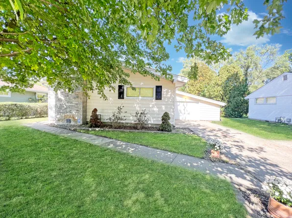 1017 Englewood Dr, Rantoul, IL 61866
