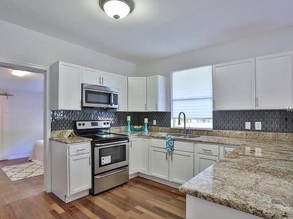 5th image of 301 E Selma Ave