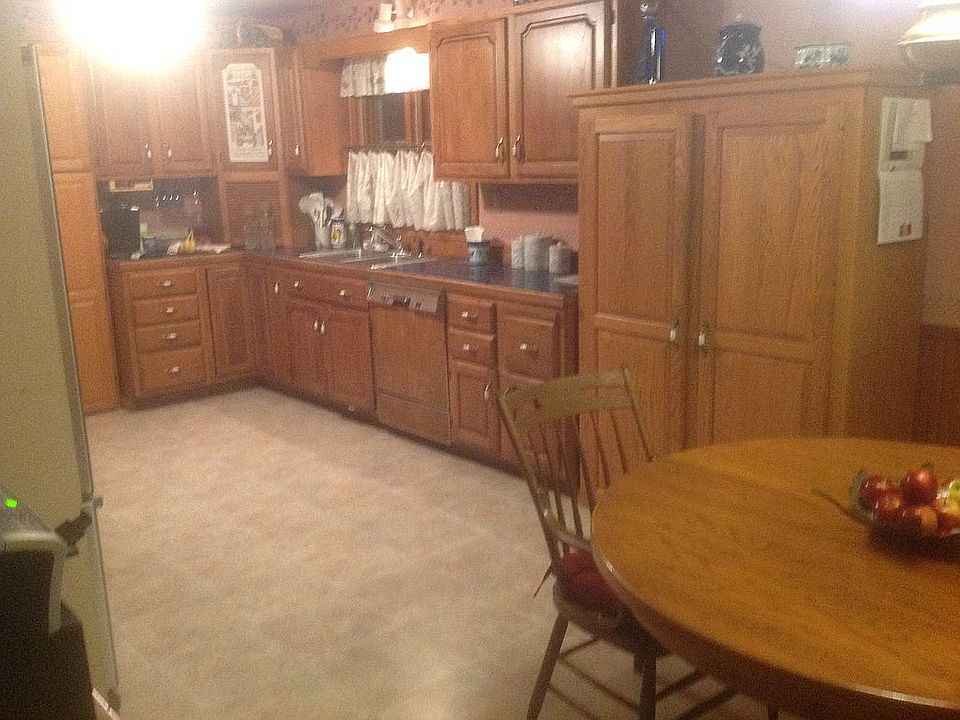 1st image of 80 Parker Ave