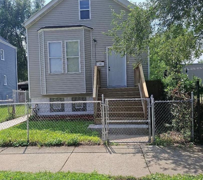 1st image of 839 W 54th St