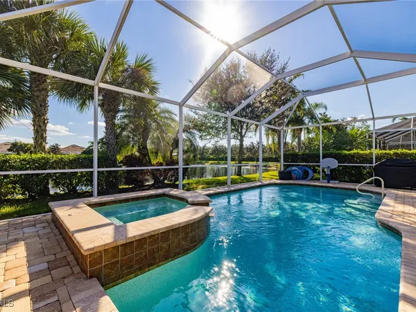 8516 Benelli Ct, Naples, FL 34114