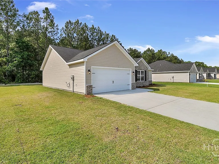 241 Willis Way — Photo 2