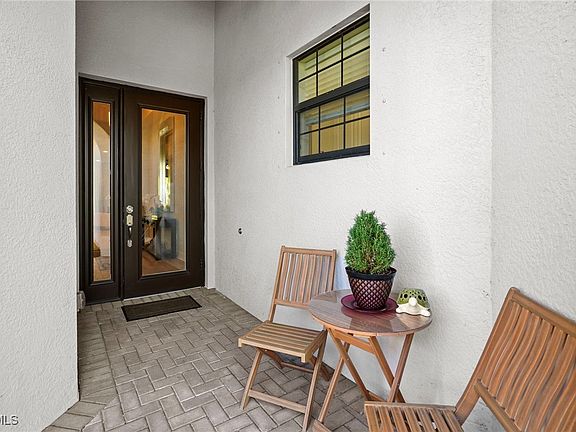 3rd image of 11581 Riverstone Ln