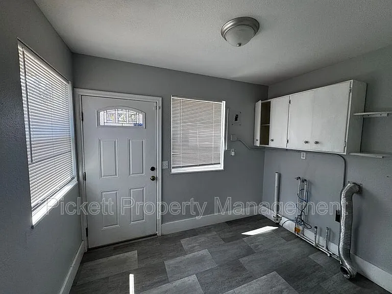 631 Bertha Ave — Photo 9
