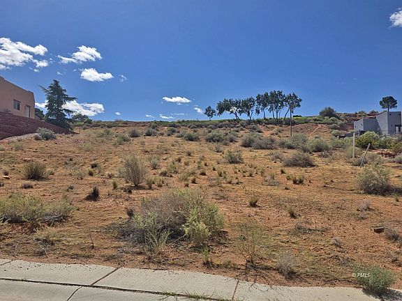 4th image of 340 Eagle Dr